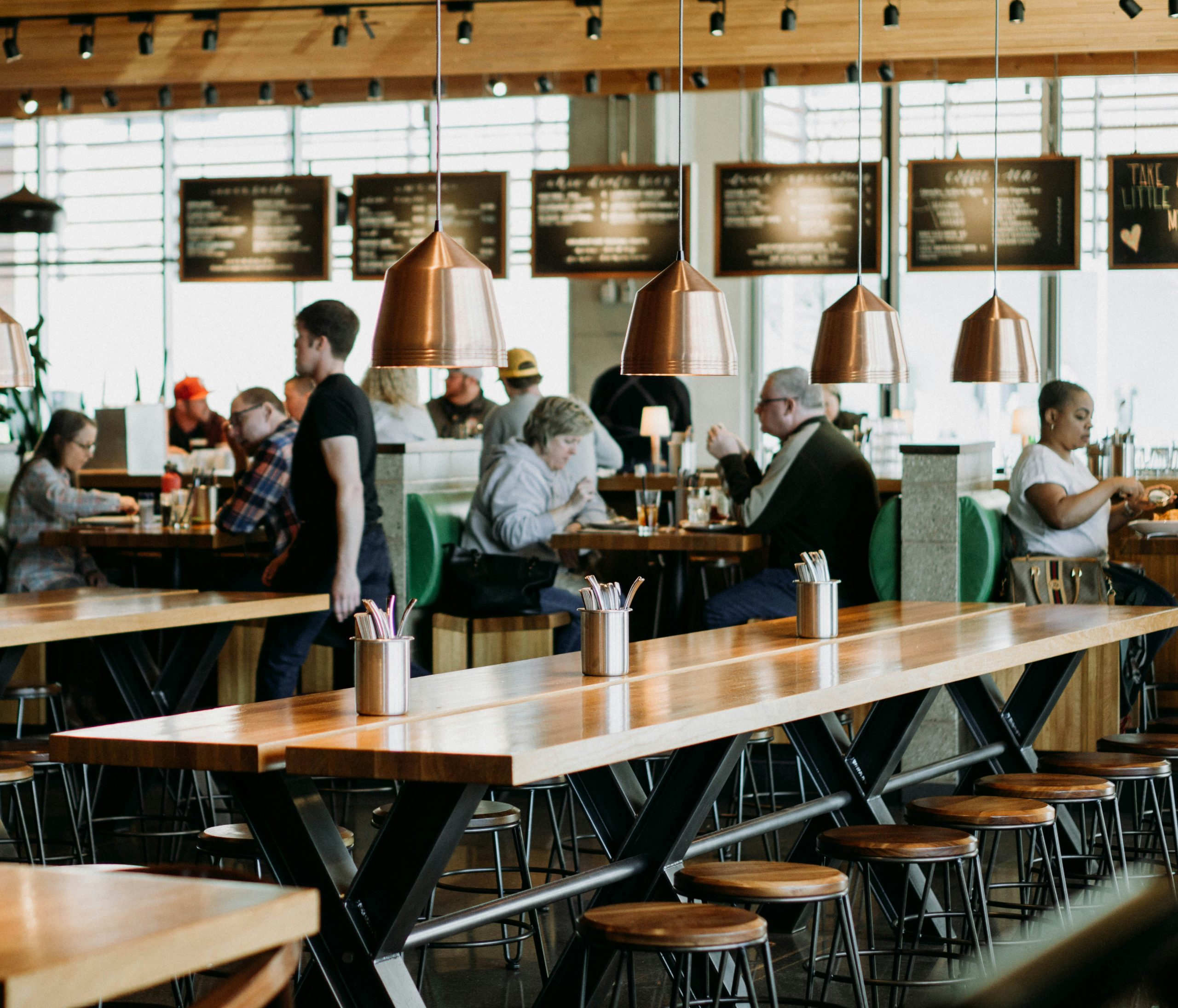 The QSR Survival Playbook: 7 Game-Changing Strategies to Win in Today’s Market